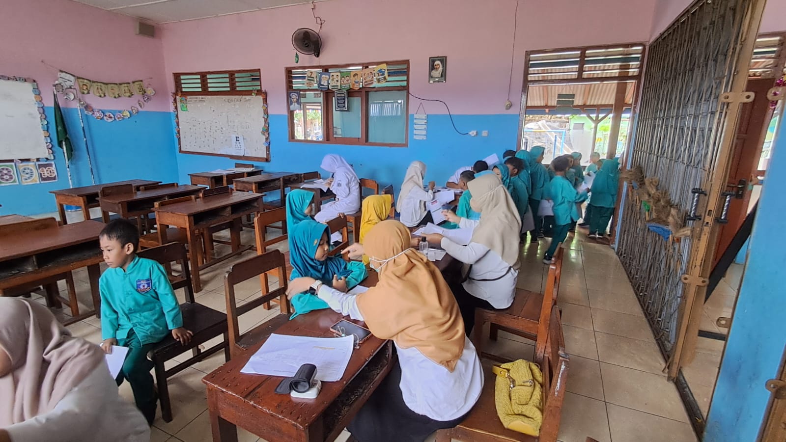 Kolaborasi Dengan Puskesmas Moyudan, SD Muhammadiyah Ngijon I Melaksanakan Imunisasi dan Tes Kebugaran Untuk Siswa Kolaborasi Dengan Puskesmas Moyudan, SD Muhammadiyah Ngijon I Melaksanakan Imunisasi dan Tes Kebugaran Untuk Siswa
