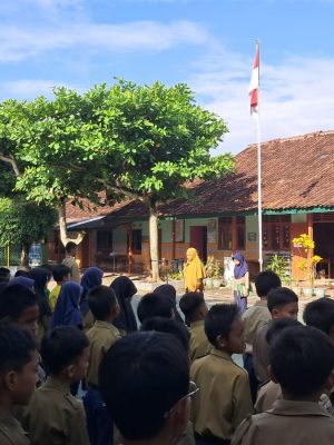 Membentuk Karakter Siswa Di Sekolah