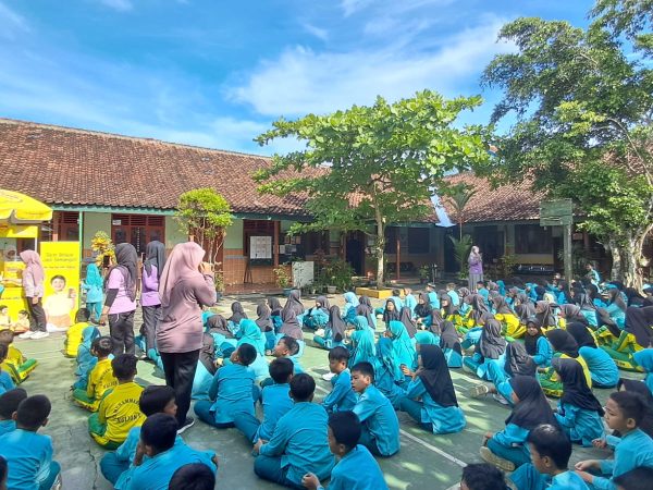 SD Muhammadiyah Ngijon I Senam Sehat Bersama Dancow SD Muhammadiyah Ngijon I Senam Sehat Bersama Dancow